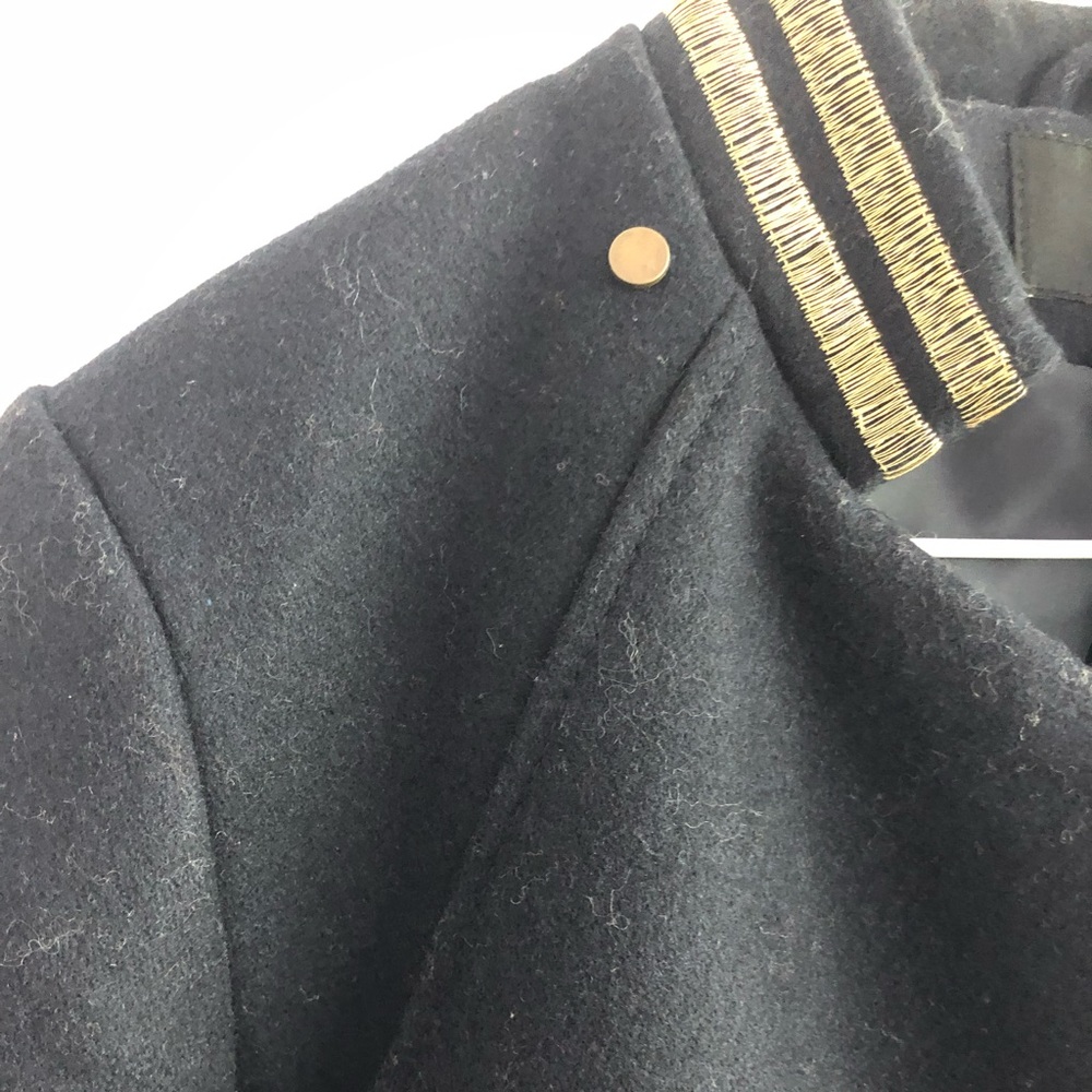 Short Jacket - Picture 3 of 5